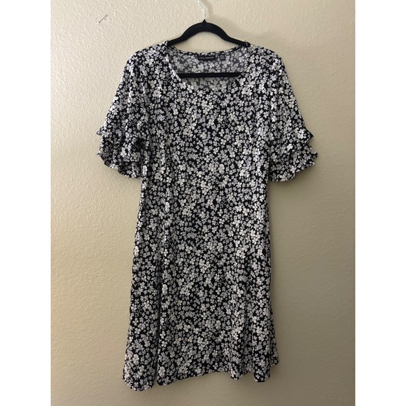 Nina Leonard Dresses & Skirts - Nina Leonard Black Floral Ruffle Sleeve Dress Womens Size L (A616)